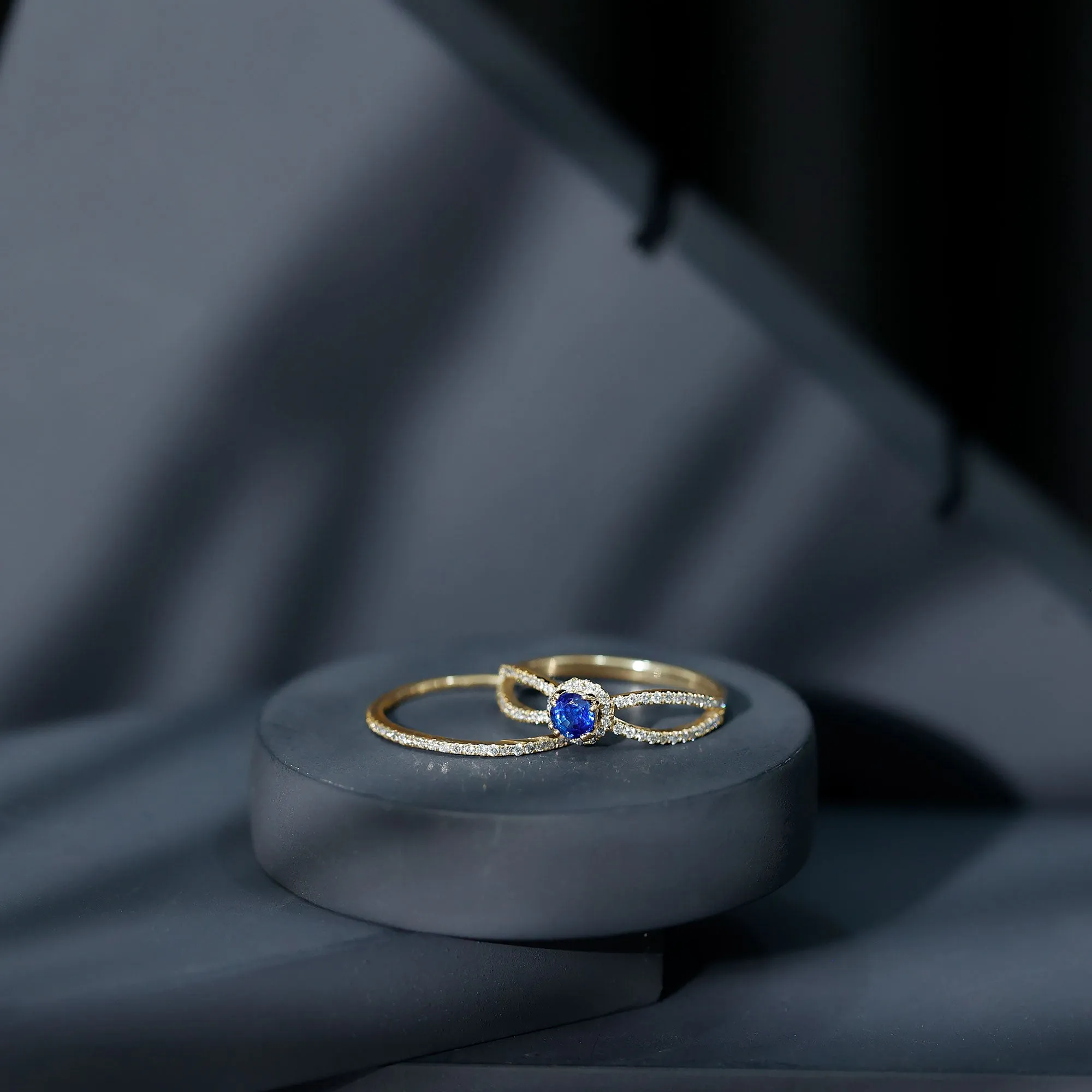 Blue Sapphire Wedding Ring Set with Diamond