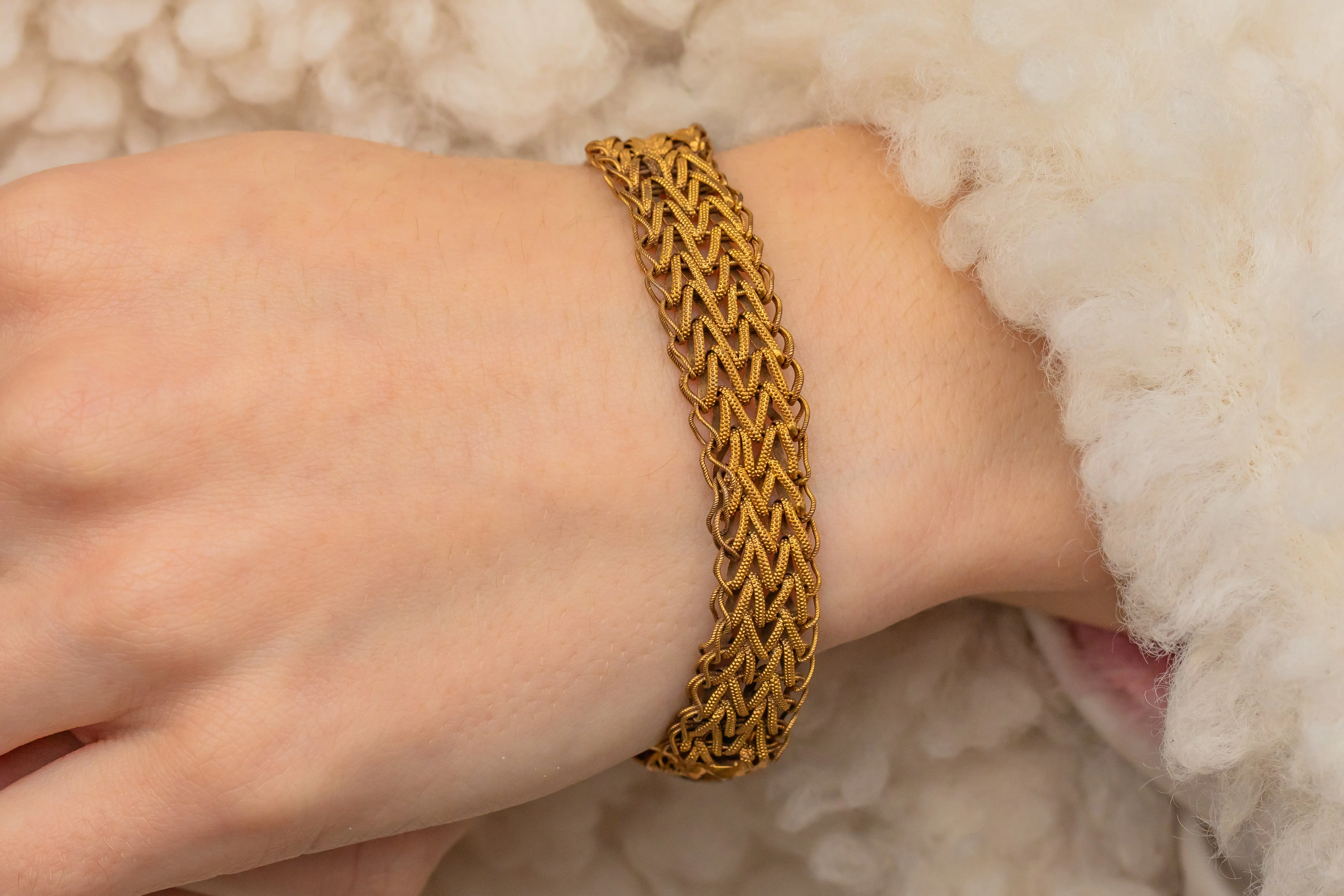 Rare Georgian Pinchbeck Garnet Paste Bracelet, c.1790