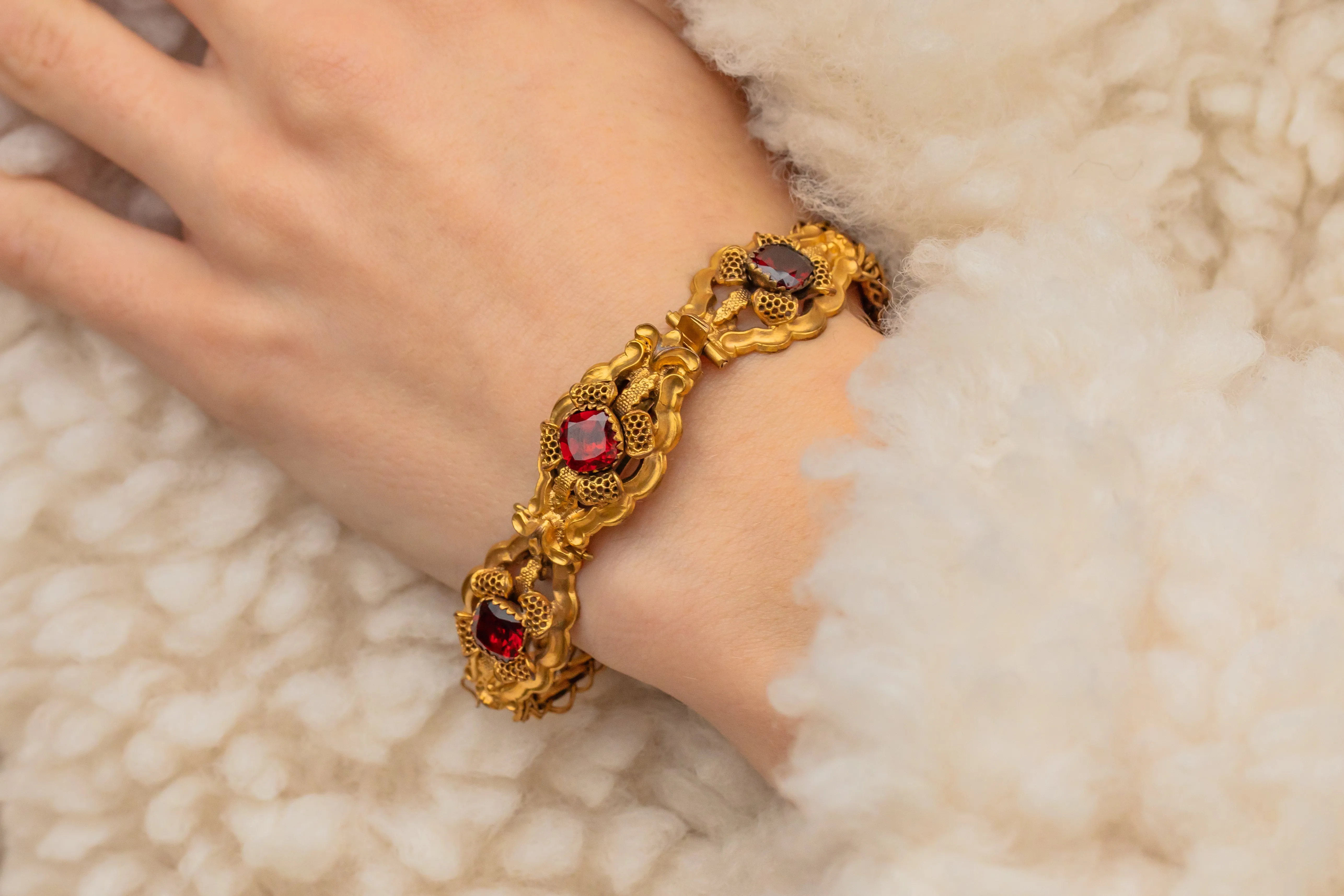 Rare Georgian Pinchbeck Garnet Paste Bracelet, c.1790