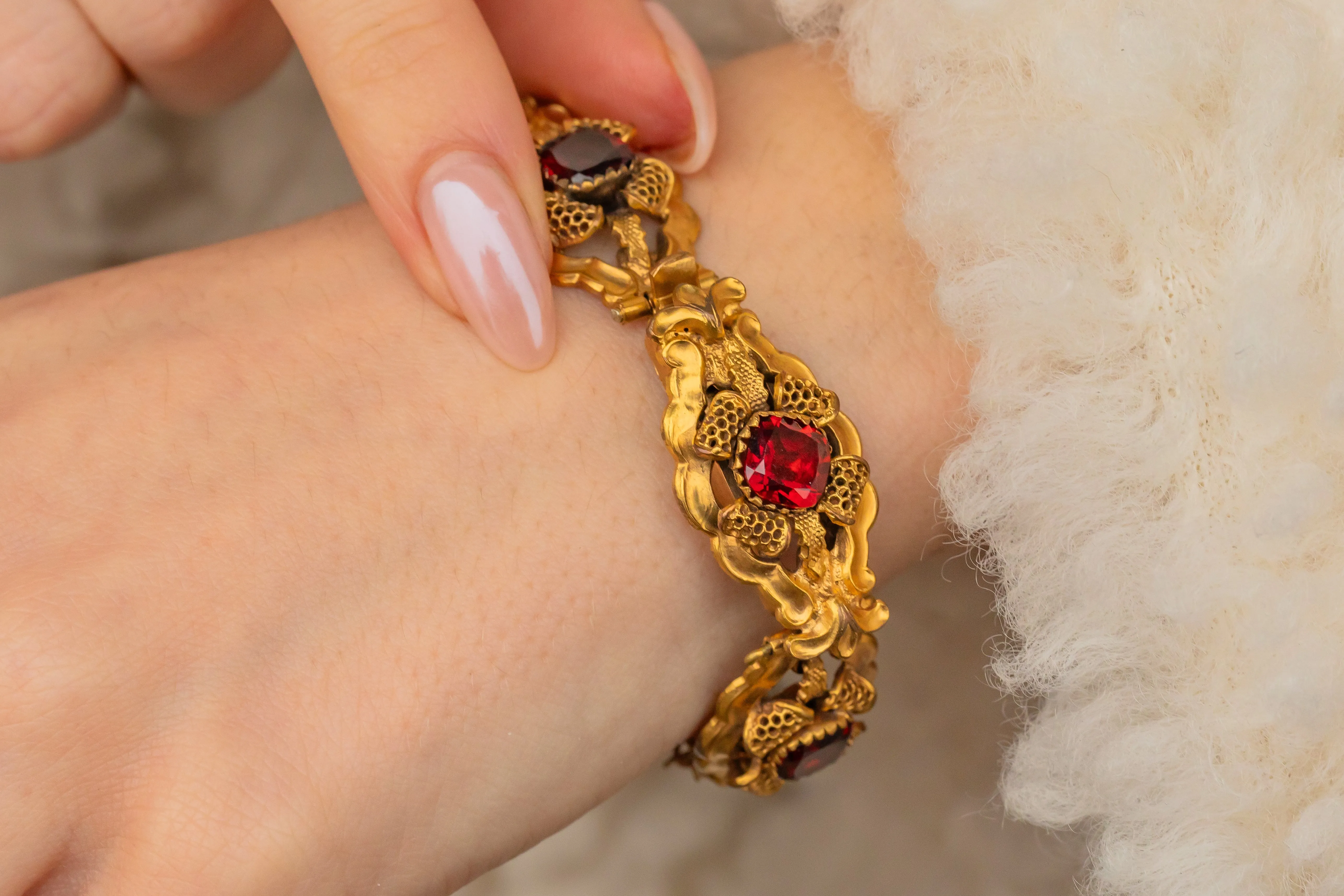 Rare Georgian Pinchbeck Garnet Paste Bracelet, c.1790